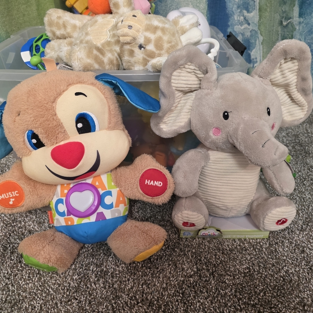 Spark Create Peekaboo Elephant Plush+Fisher-Price Laugh & Learn Smart  Puppy